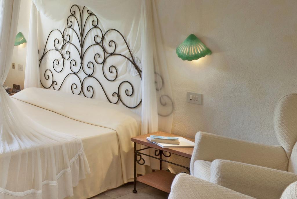 Hotel Capo D'Orso Thalasso & Spa 팔라우 객실 사진
