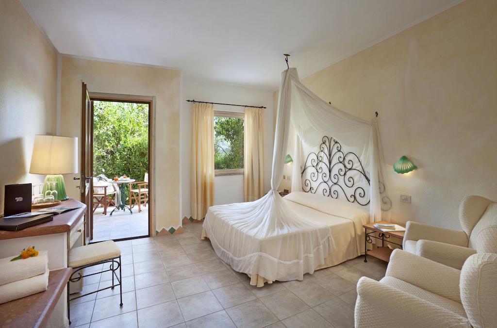 Hotel Capo D'Orso Thalasso & Spa 팔라우 객실 사진