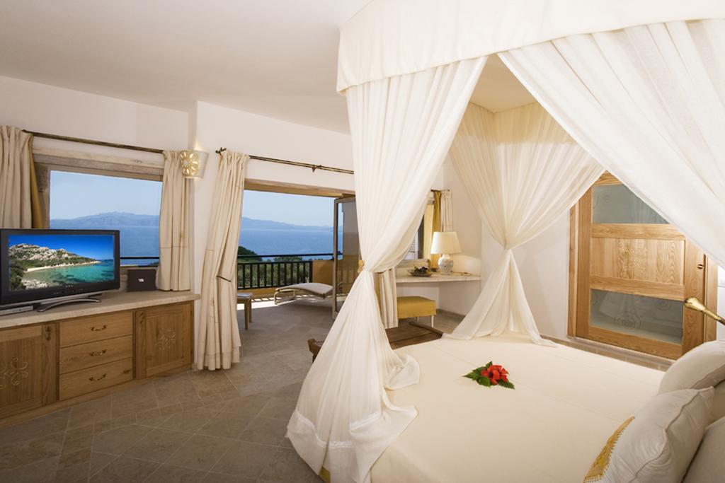 Hotel Capo D'Orso Thalasso & Spa 팔라우 외부 사진